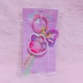 オイルインうさぎキーホルダー　白いちご
