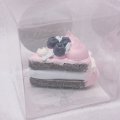 小さなカットフェイクケーキ　ブルーベリー　ピンク