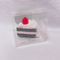 小さなカットフェイクケーキ　ショートケーキチョコ