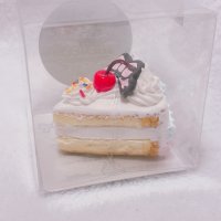 小さなカットフェイクケーキ　リボンチョコ