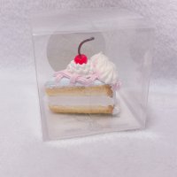 小さなカットフェイクケーキ　あみあみチェリー　ピンクあみ