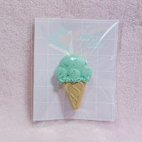 アイスクリーム　ブローチ小　チョコミント