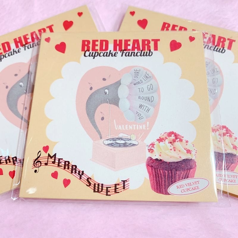 メモ レッドベルベットカップケーキ Fluffy Bunny