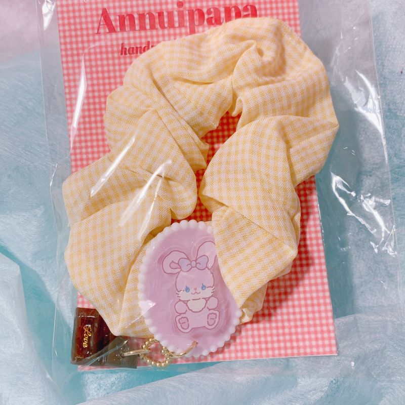 シュシュ fluffy bunny