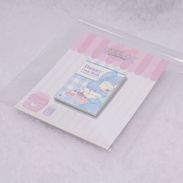 画像2: 本 ブルー (2)